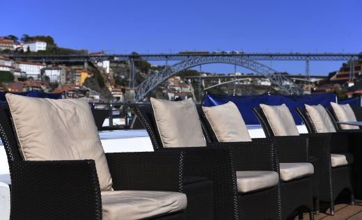 Ms Douro Spirit Sonnendeck mit Blick auf Porto