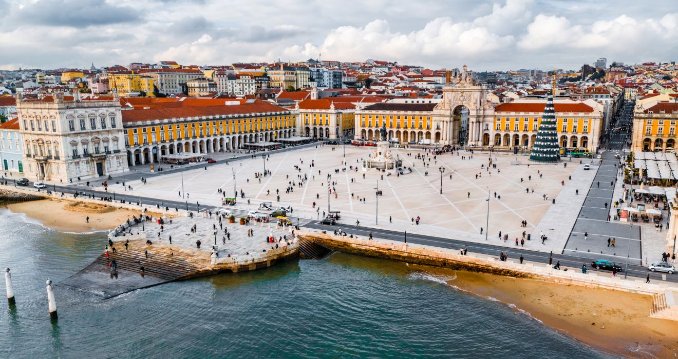 Pra&ccedil;a do Com&eacute;rcio in Lissabon, Portugal