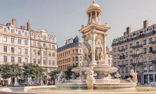 Lyon Place De Jacobins